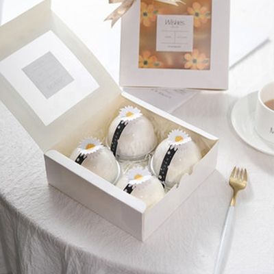 La torta della finestra di C2S Art Paper White Bakery Box meravigliosamente si è avvolta