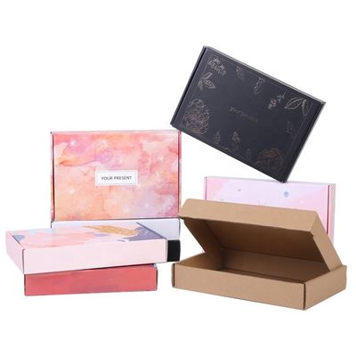1.5mm pieghevole Grey Cardboard Gift Packing Boxes 300gsm Artpaper