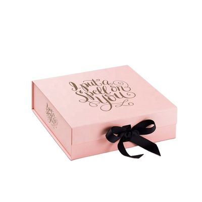 Contenitori di imballaggio rosa del regalo di CMYK con il nastro