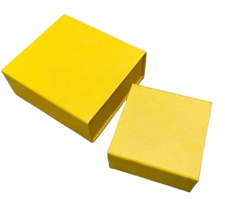 L'imballaggio ondulato del regalo della carta offset di rettangolo 80gsm inscatola il colore di CMYK