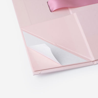 Il libro modella incidere i contenitori d'imballaggio di indumento magnetico con il nastro