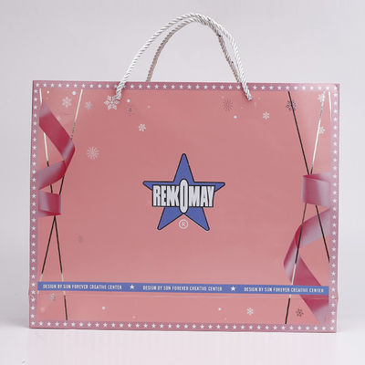 Personalizzi il colore pieno della borsa della carta kraft di spostamento di regalo dell'abbigliamento 300gsm