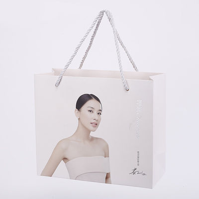Imballaggio stampabile del regalo dei sacchi di carta di Matt Logo Common 28*15*28cm