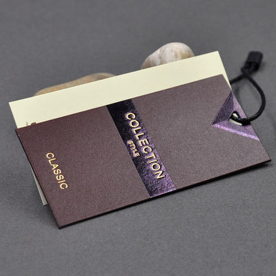 La corda CMYK del prodotto dell'abito ha personalizzato Hang Tag Custom Logo