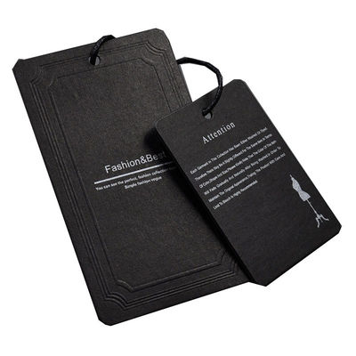 Le scarpe 350gsm delle borse la carta patinata Hang Tag Black White Print su ordinazione