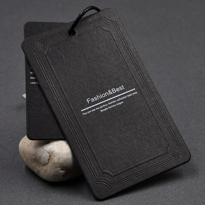 Le scarpe 350gsm delle borse la carta patinata Hang Tag Black White Print su ordinazione