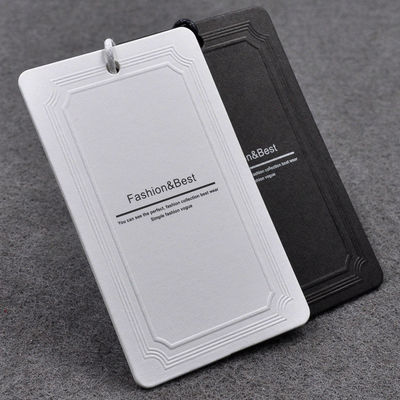 Le scarpe 350gsm delle borse la carta patinata Hang Tag Black White Print su ordinazione