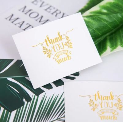 La carta dell'invito della carta kraft di nozze 350gsm di compleanno con avvolge